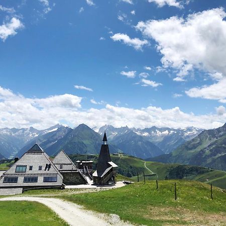 Schneekarhuette Hotel Mayrhofen Bagian luar foto